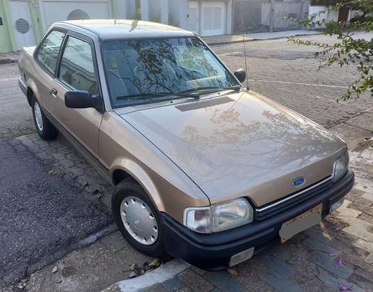 FORD VERONA 1.8 LX 8V GASOLINA 2P MANUAL FORD VERONA 1.8 LX 8V GASOLINA 2P MANUAL